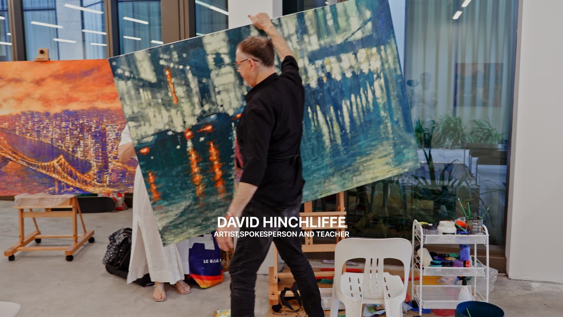 Chasing Light: The Electrifying Art of David Hinchliffe